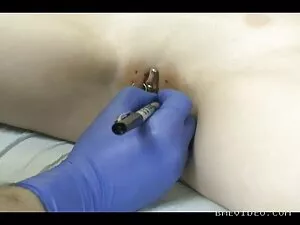 QUÁI VẬT TITTY phim  ...