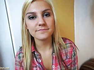 Milfy Latina lezzies ...