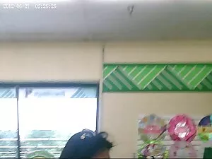 Bố và con gái trên b ...