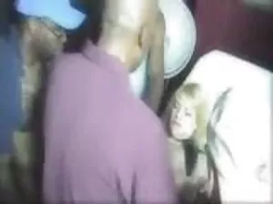 2 chị em da trắng đã ...
